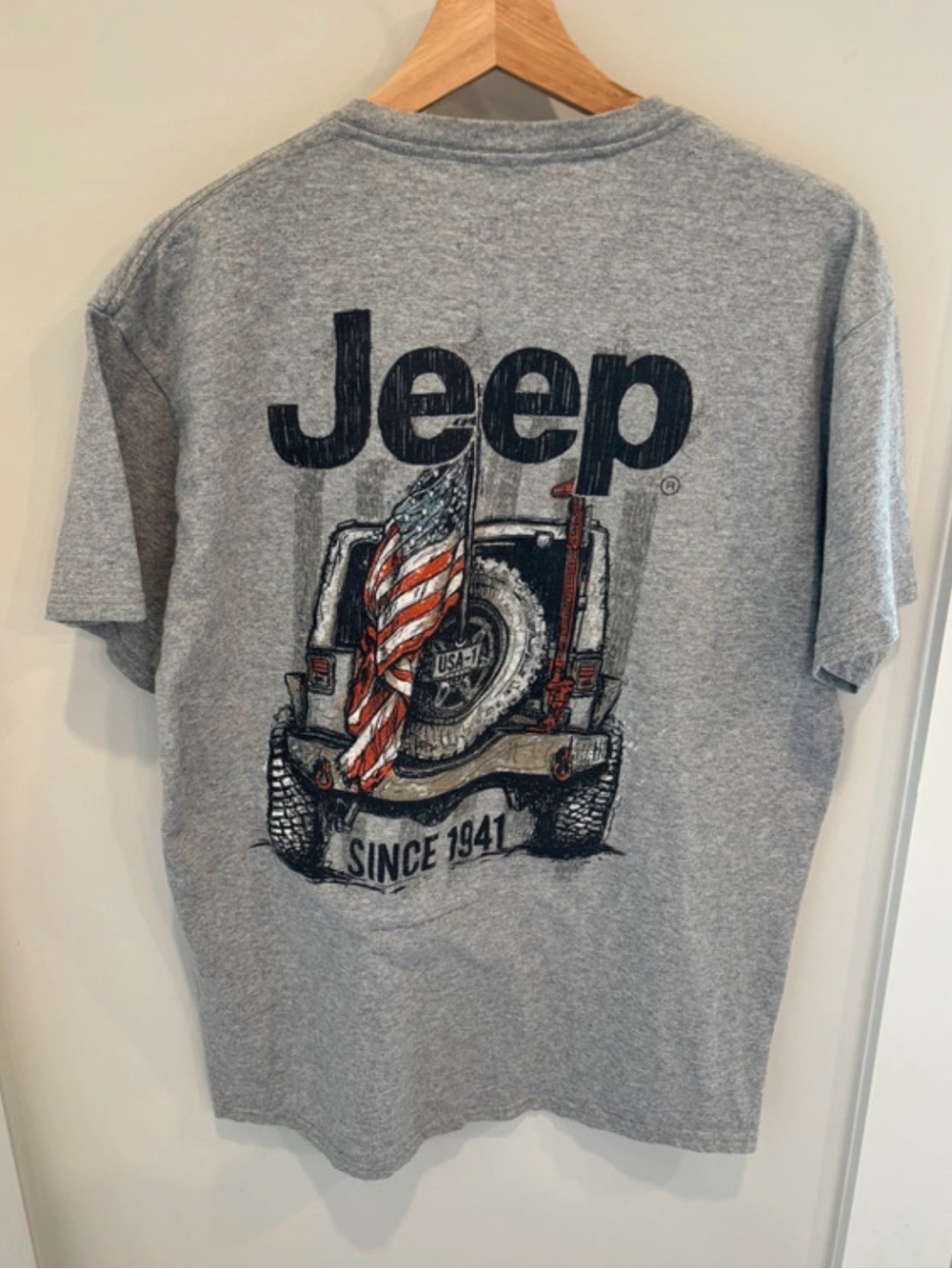 Jeep Gray Short-Sleeve Tee with American Flag Jeep Graphic